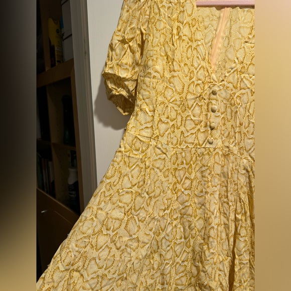 Yellow snake print day dress faithful the brand - Picture 4 of 4